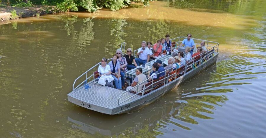 Leipzig: Riverside Forest Tour on the Pleiße - Boarding at Boat Rentals in Wildpark Leipzig and what 70 minutes really means