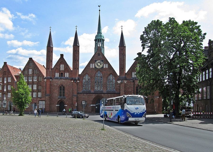 Lübeck: 1-Hour Splash Bus City Tour - FAQ