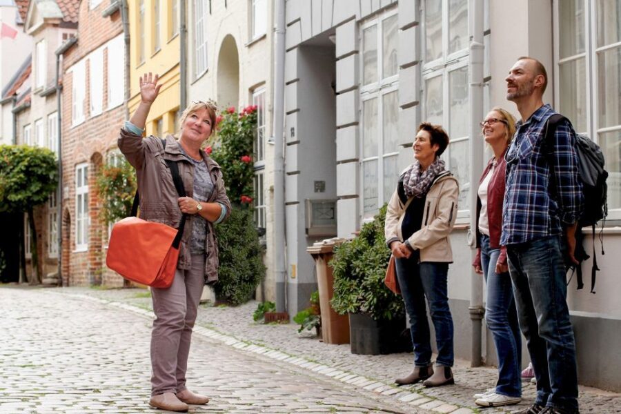 Lübeck: Entertaining Tour Through Hidden Courtyards - How to Get the Most Out of a 1.5-Hour Walking Tour