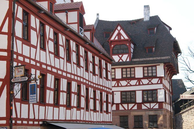 Medieval Tour in Nuremberg in Spanish - Meeting at Hauptmarkt and setting the Medieval tone
