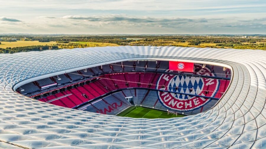 Munich: City Bus Tour & FC Bayern Munich Allianz Arena Tour - Getting to Stachus and Why the bus part matters