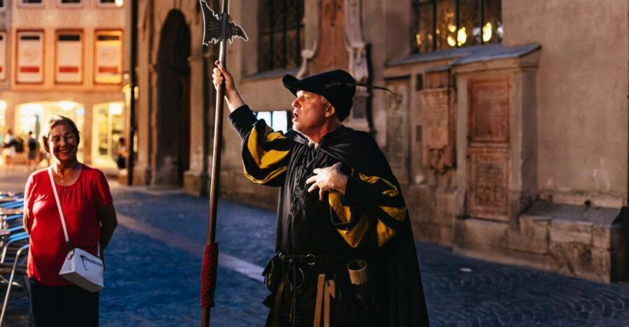 Munich: Middle Ages Tour with Night Watchman - Meeting Wolfram at Marienplatz: the tone is set fast