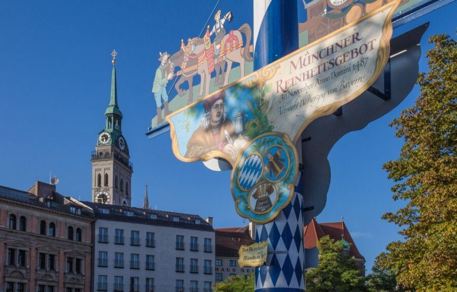 Munich: Old Town Guided Walking Tour - Marienplatz Start: Your Easy Entry Point to Munich