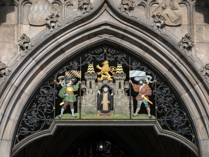 Munich: Old Town Guided Walking Tour - Residenz Stops: Palaces and Power in a Small Radius
