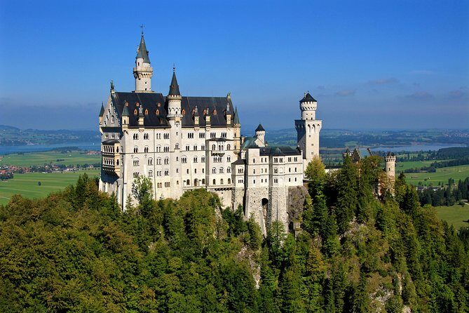 Neuschwanstein Castle and Linderhof Palace Day Trip from Munich - Coach Pickup in Central Munich: Save Your Energy