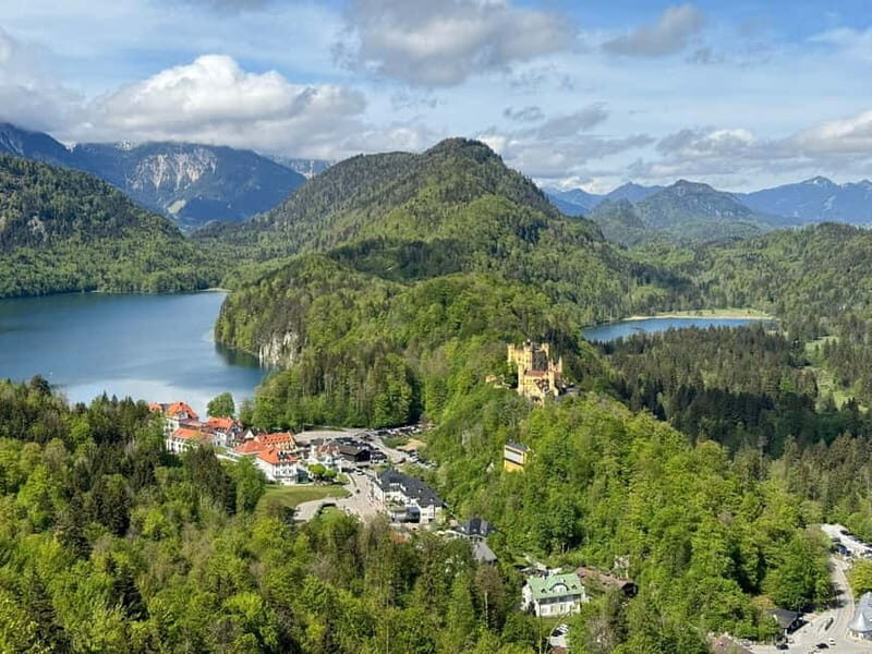 Neuschwanstein Castle Skip-the-Line Ticket with Audio Guide - Price and Value: why it costs more than the official ticket
