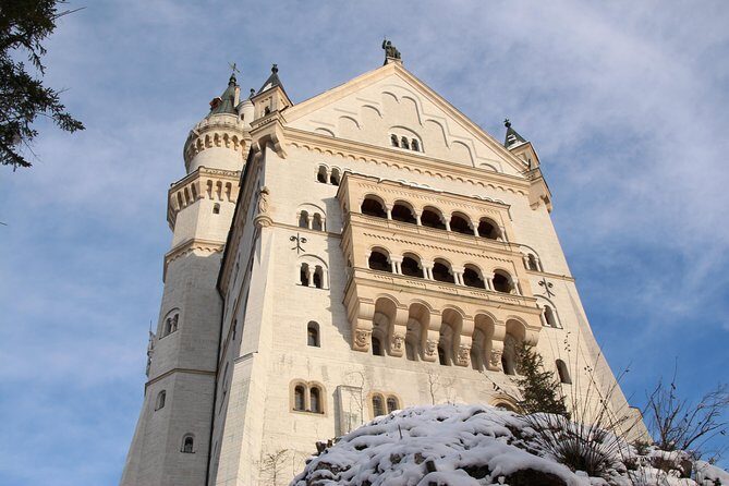 Neuschwanstein Castle Tour with Skip the Line from Hohenschwangau - Meeting at Alpseestraße and getting the bus rhythm right