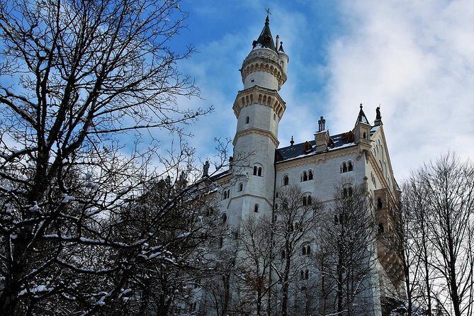 Neuschwanstein Castle Tour with Skip the Line from Hohenschwangau - Mary’s Bridge shuttle and the photo window