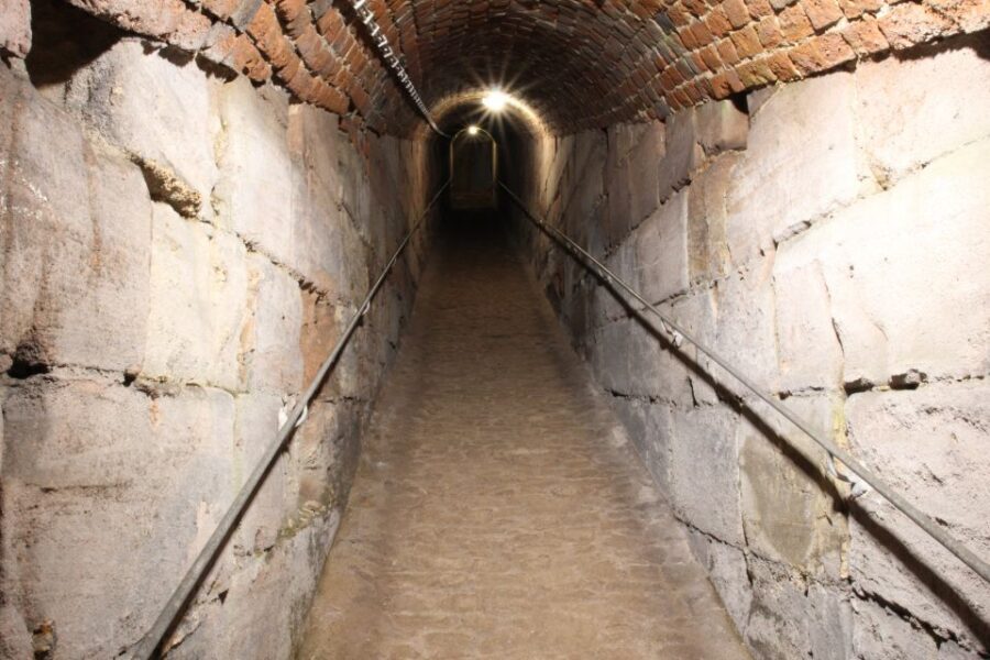 Nuremberg: Tunnels and Secret Passages in the City Wall Tour - Secret Passages Under the Imperial Castle: Defender Routes You Can Actually Walk