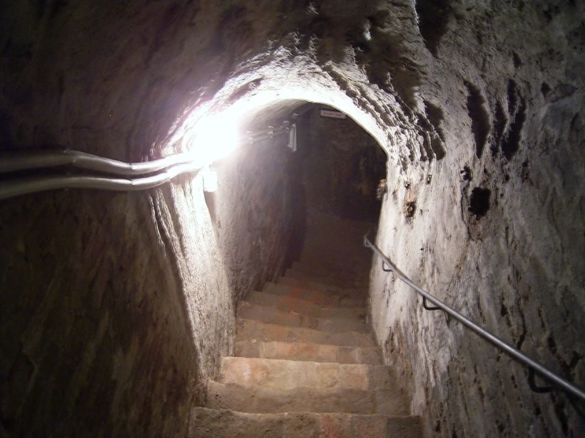 Nuremberg: Tunnels and Secret Passages in the City Wall Tour - Who This Nuremberg City Wall Tour Is Best For