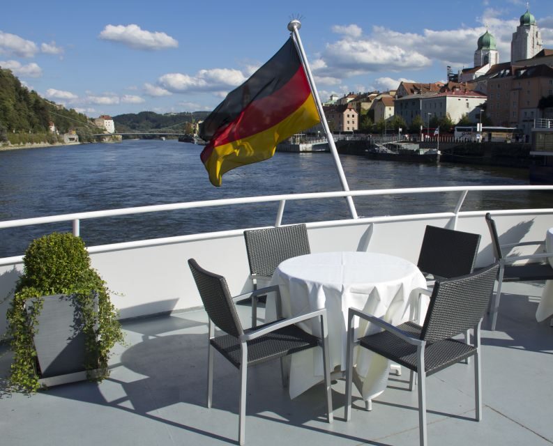 Passau: Floating City Highlights Tour on the Danube and Inn - Why Passau Looks Different From the Water
