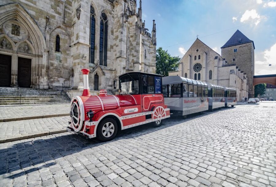 Regensburg: City Tour with the Bimmelbahn Train - Bimmelbahn Basics: a fast city overview from Regensburg Cathedral