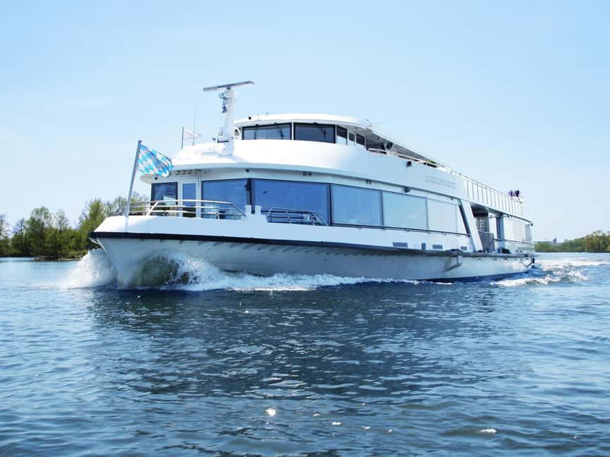 Regensburg: Sightseeing Boat Tour to Walhalla - On-Board Commentary and Service: Enjoy It, But Expect Speed Bumps