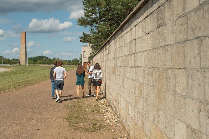 Sachsenhausen Concentration Camp Bus Tour in English from Berlin - Museum time vs. guided walking: what you gain and what you might miss