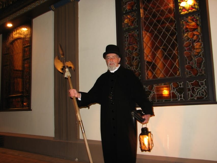 Schwerin: Tour with the Night Watchman - Night Watchman After Sunset: What the 1.5-Hour Walk Feels Like