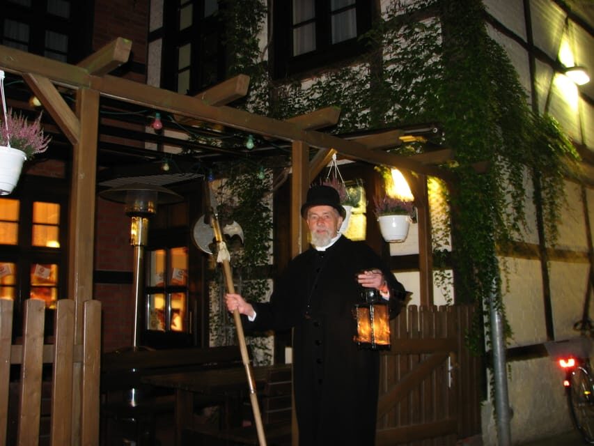 Schwerin: Tour with the Night Watchman - Starting at the Historic Market Square (Old Town Hall)