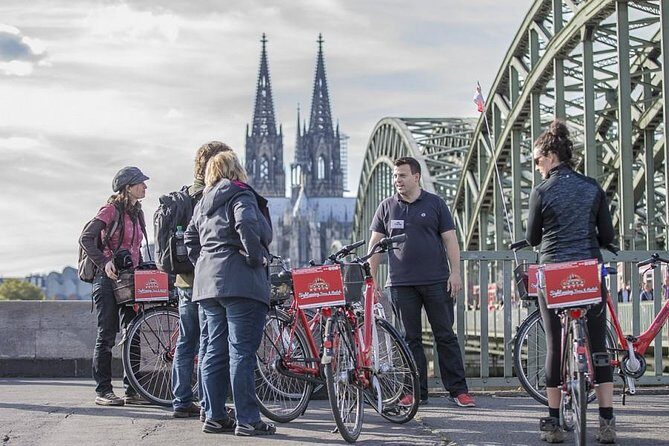 Small-Group Bike Tour of Cologne with Guide - Stop 1: Eigelsteintorburg (15 minutes) and the guide setup