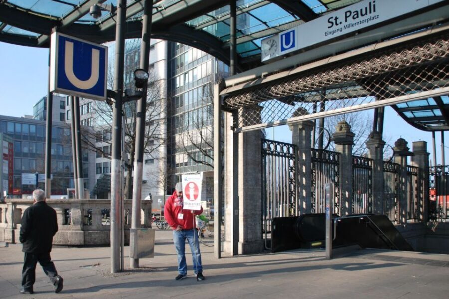 St. Pauli: Daytime Tour - Reeperbahn and the Walk to the Sinful Mile