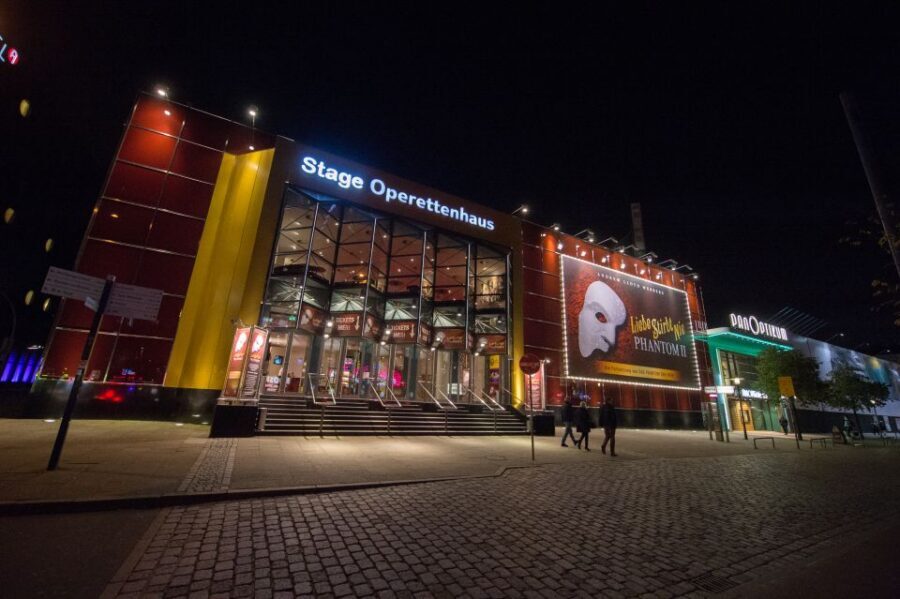 St. Pauli Nightlife Tour with Drag Queen in German - How the Evening Flows on the Reeperbahn