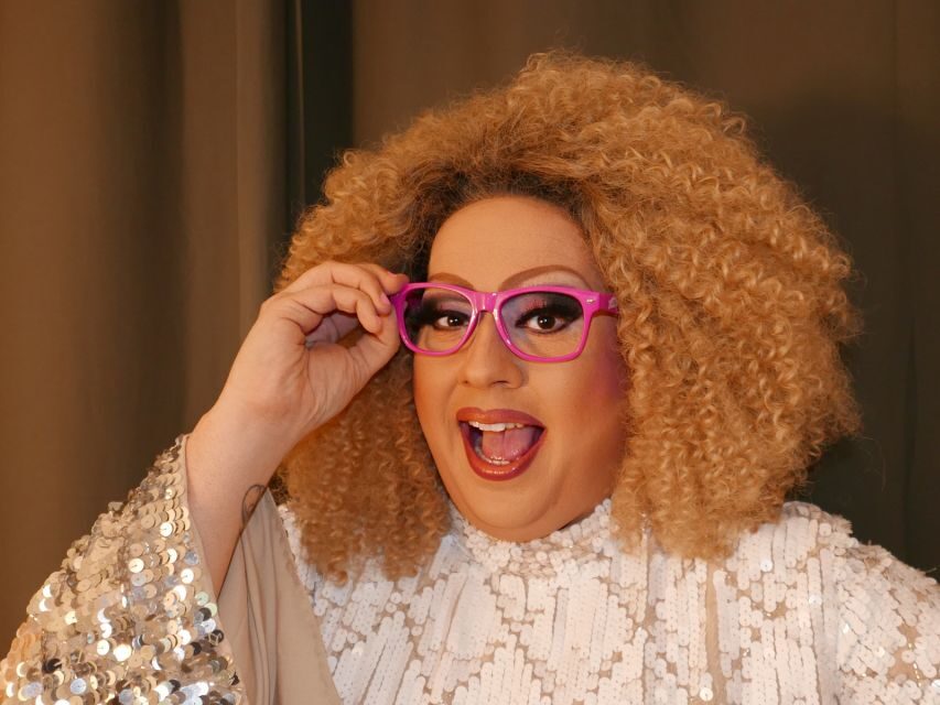 St. Pauli Nightlife Tour with Drag Queen in German - Shots, Weather, and the Reality of a Night Tour