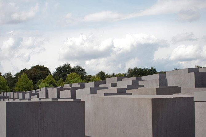Third Reich Berlin: Hitler and WWII Walking Tour - The Holocaust Memorial to the Murdered Jews of Europe: How to Look at It