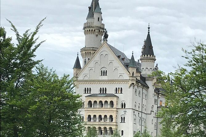 VIP Day Trip Neuschwanstein and Linderhof Castle from Munich - VIP coach comfort: why the bus feels like part of the experience